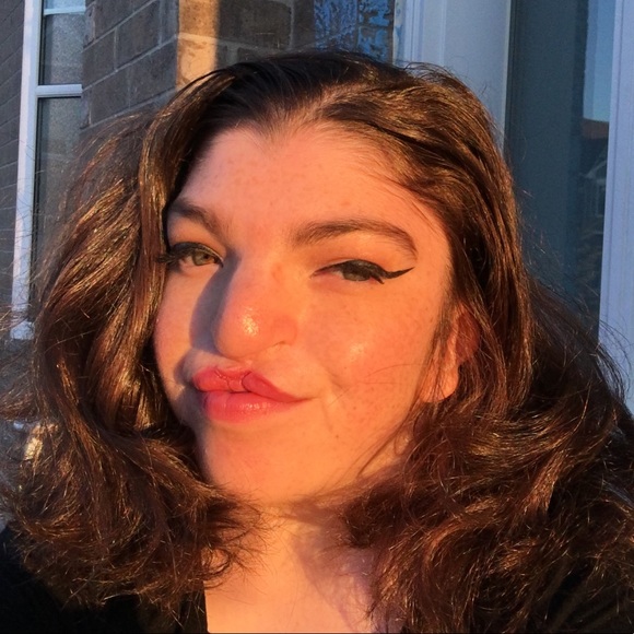 Meet your Posher, Sophie - Picture 1 of 1